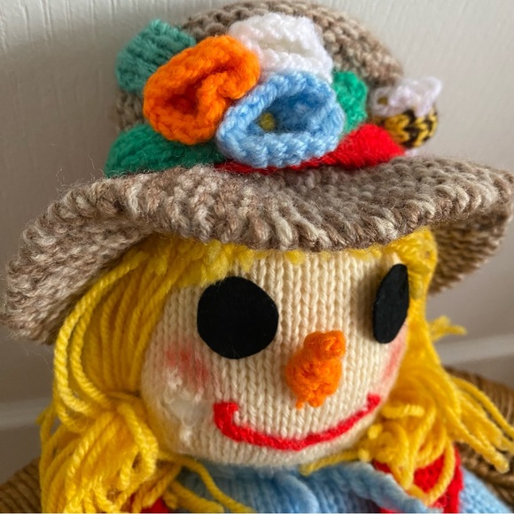 Hand-knitted doll 🧶 - Picture 4 of 4